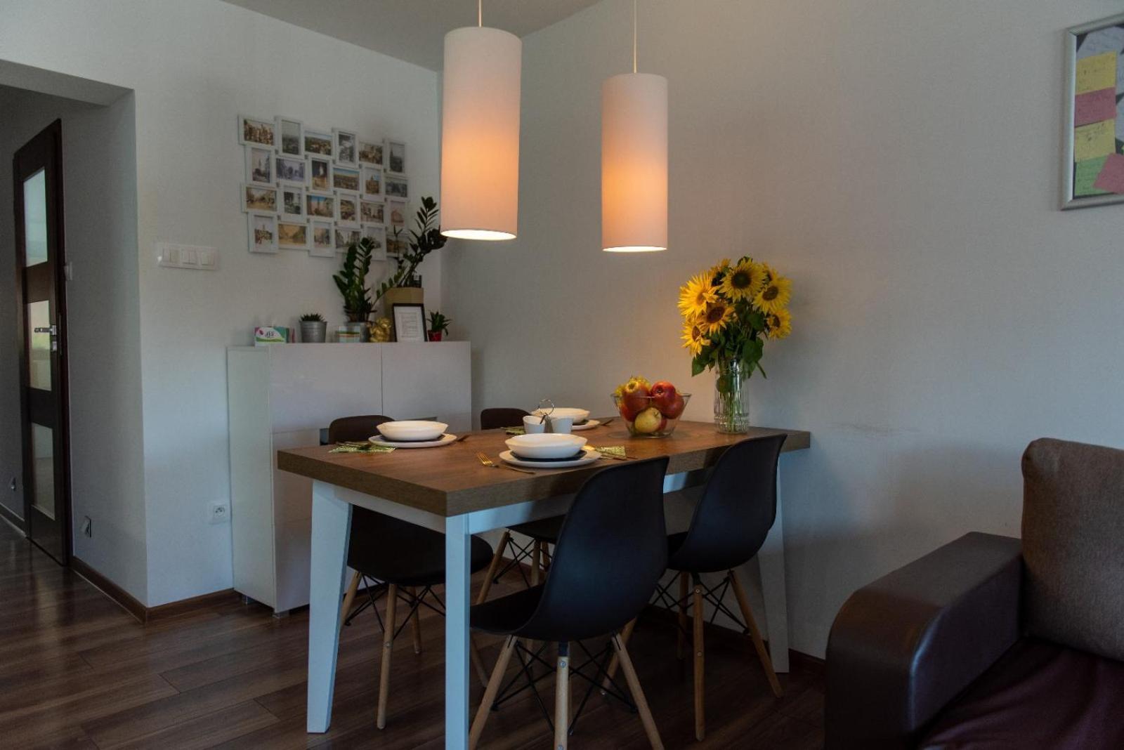 Apartament Crooked Stairs Zielona Gora  Exterior photo