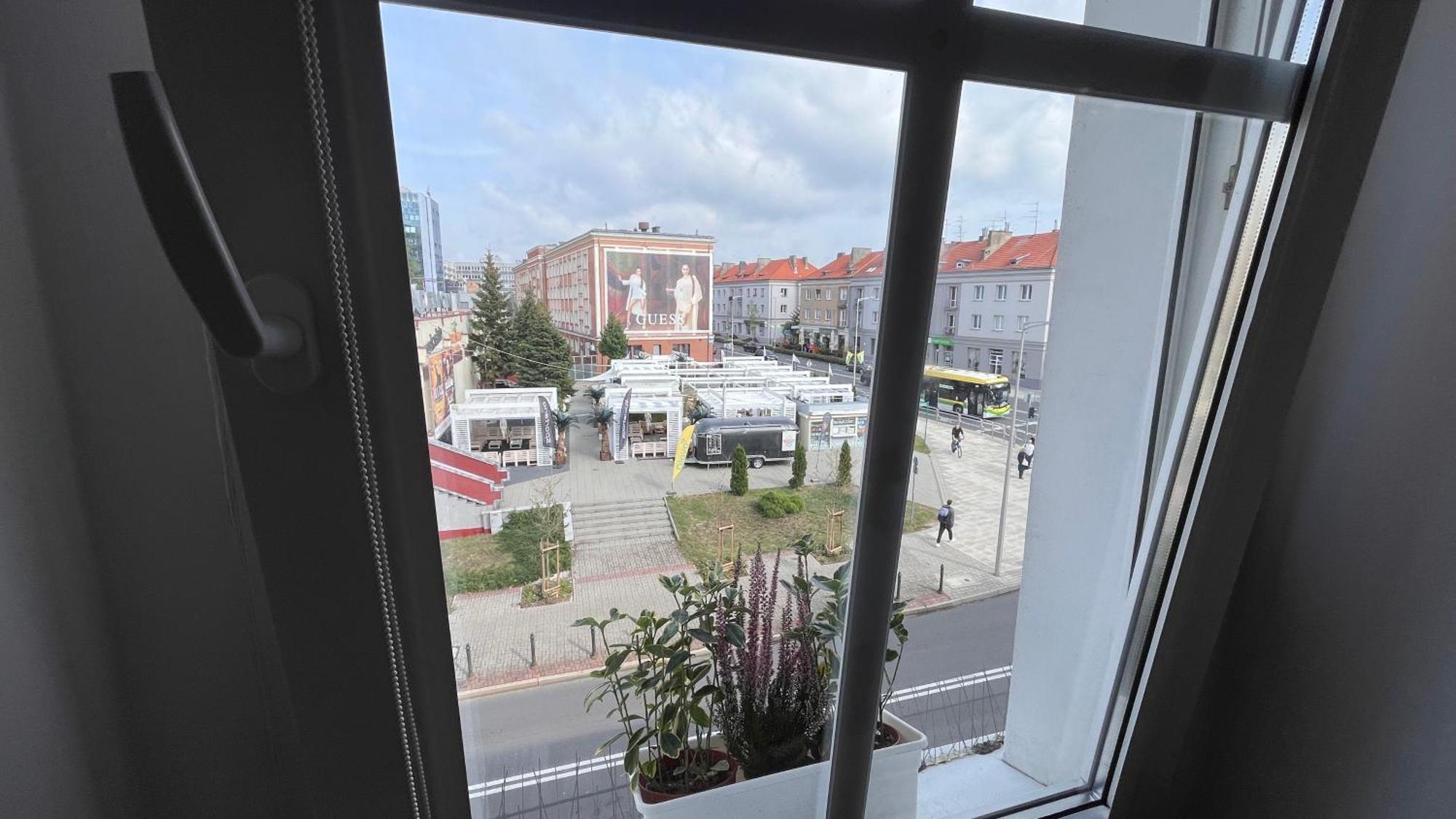 Apartament Crooked Stairs Zielona Gora  Exterior photo